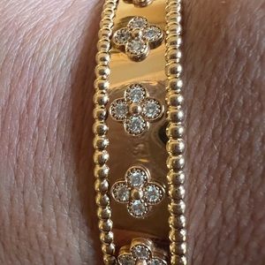 Van cleef inspired rose gold 18 karat and diamond